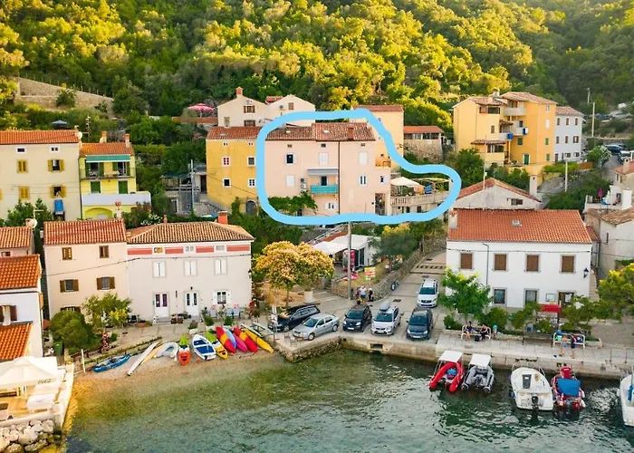 Dinko Πανσιόν Valun