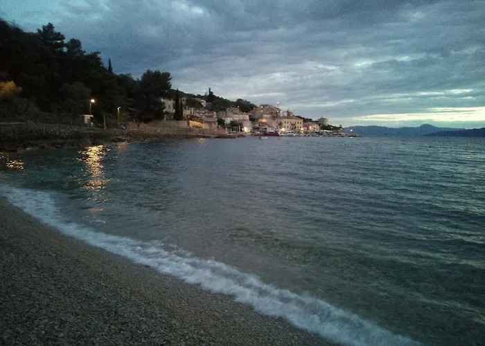 Πανσιόν Dinko *