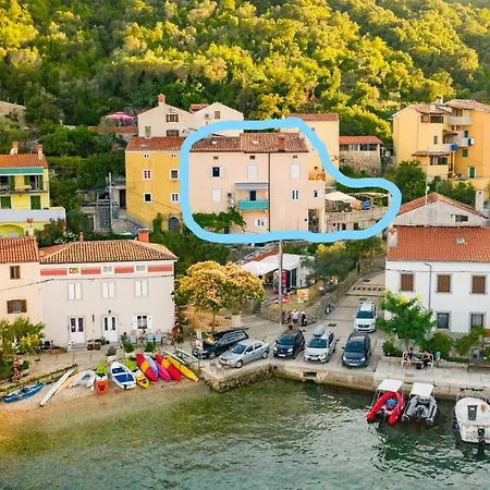 Dinko Guest house Valun